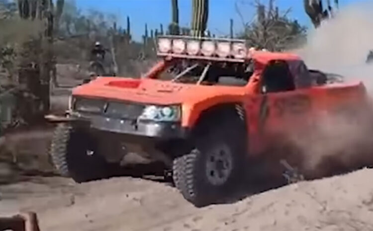 Baja 1000 Multi-winner Stops to Help Another Racer