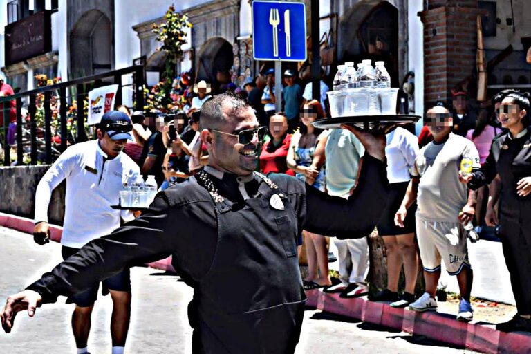 carrera-meseros-obstaculos-todos-santos-festival-mando-768x512 bcs noticias - Gringo Gazette