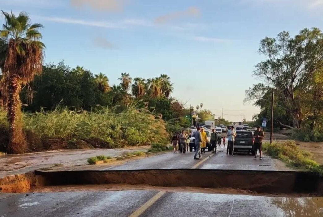 todosSantosStorm - Gringo Gazette