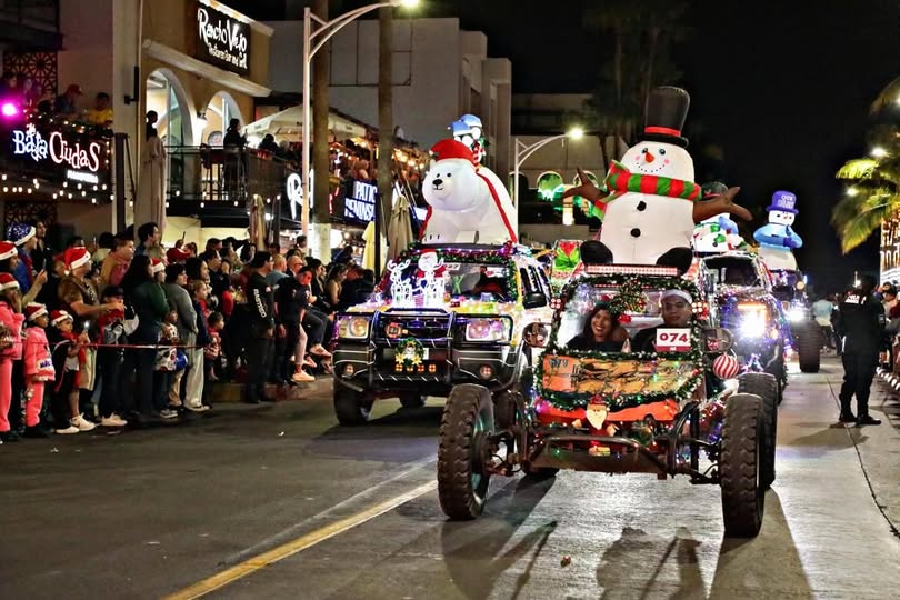 Christmas parade in La Paz - Gringo Gazette