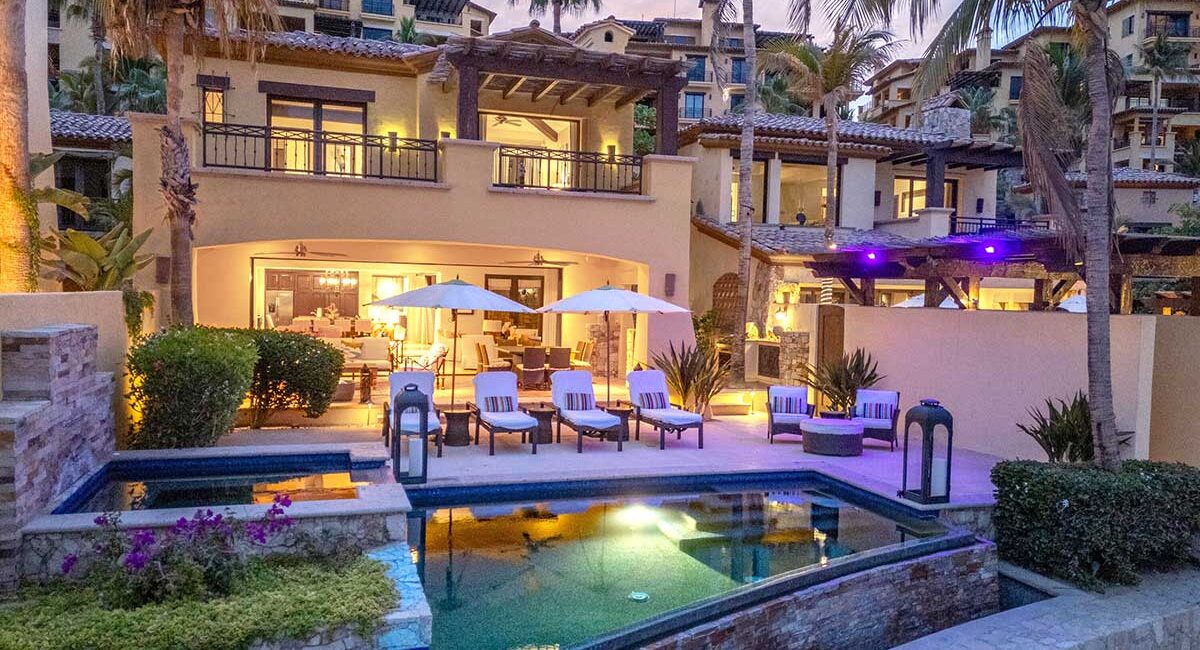One of Christie’s International Real Estate | Oceanside Los Cabos’ luxury listings, Hacienda Villa 10 showcases the oceanfront resort properties the firm represents in the heart of Cabo San Lucas, overlooking Médano Beach and Land’s End.