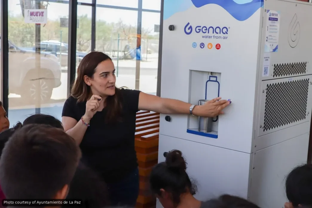 La Paz Tests Air-to-Water Drinking Fountain at Sports Center