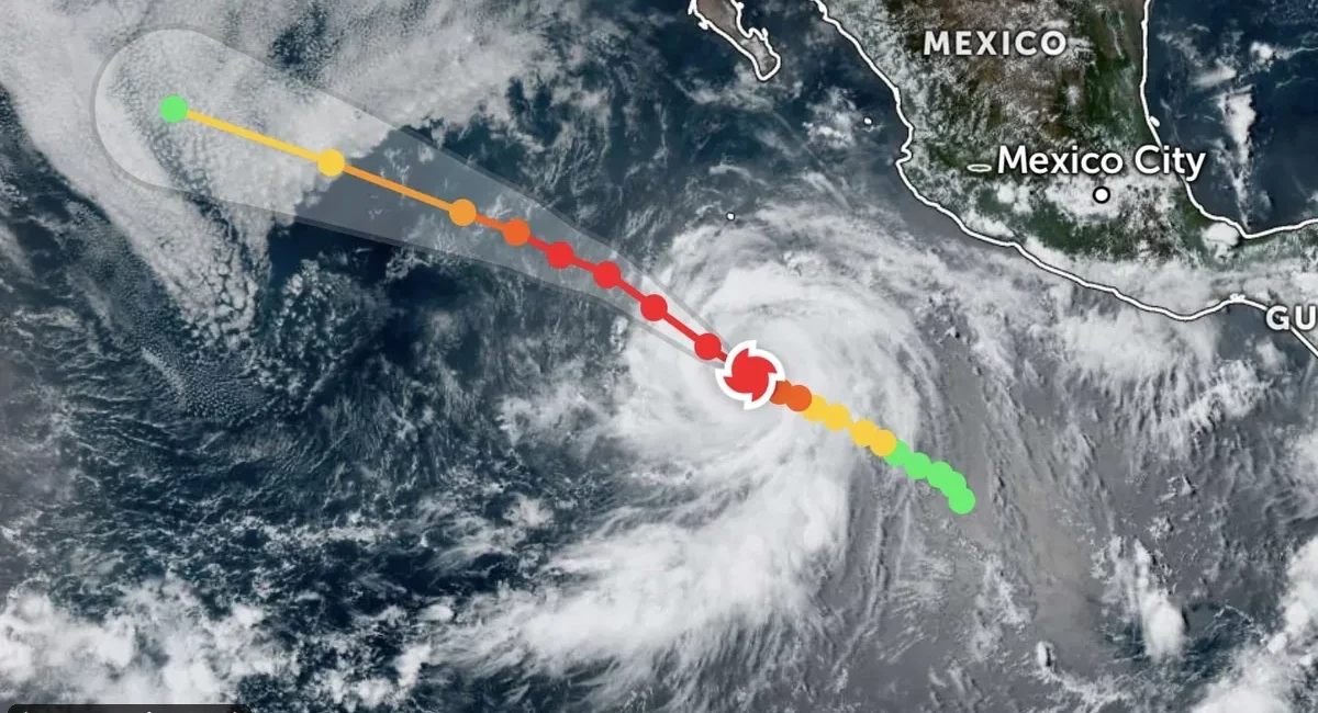 Los Cabos Ports Closed as Hurricane Genevieve Approaches