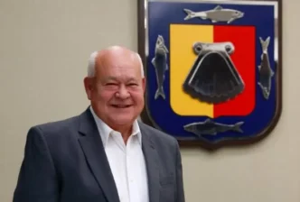 Governor Proposes Halting Development Over Water Crisis