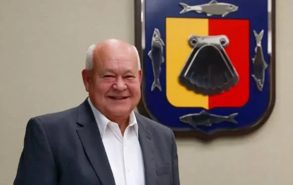Governor Proposes Halting Development Over Water Crisis