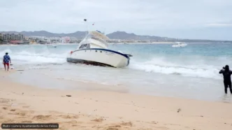 Boat Runs Aground on El Médano Beach in Cabo San Lucas