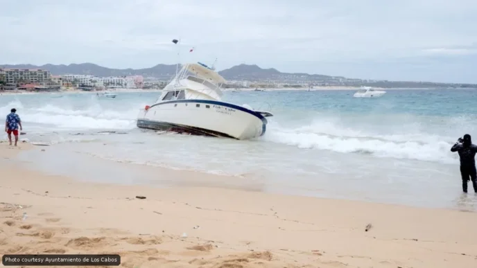 Boat Runs Aground on El Médano Beach in Cabo San Lucas