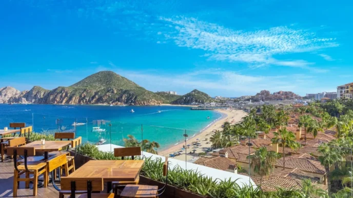 Los Cabos Plans Médano Beach Reorder for Safety, Access