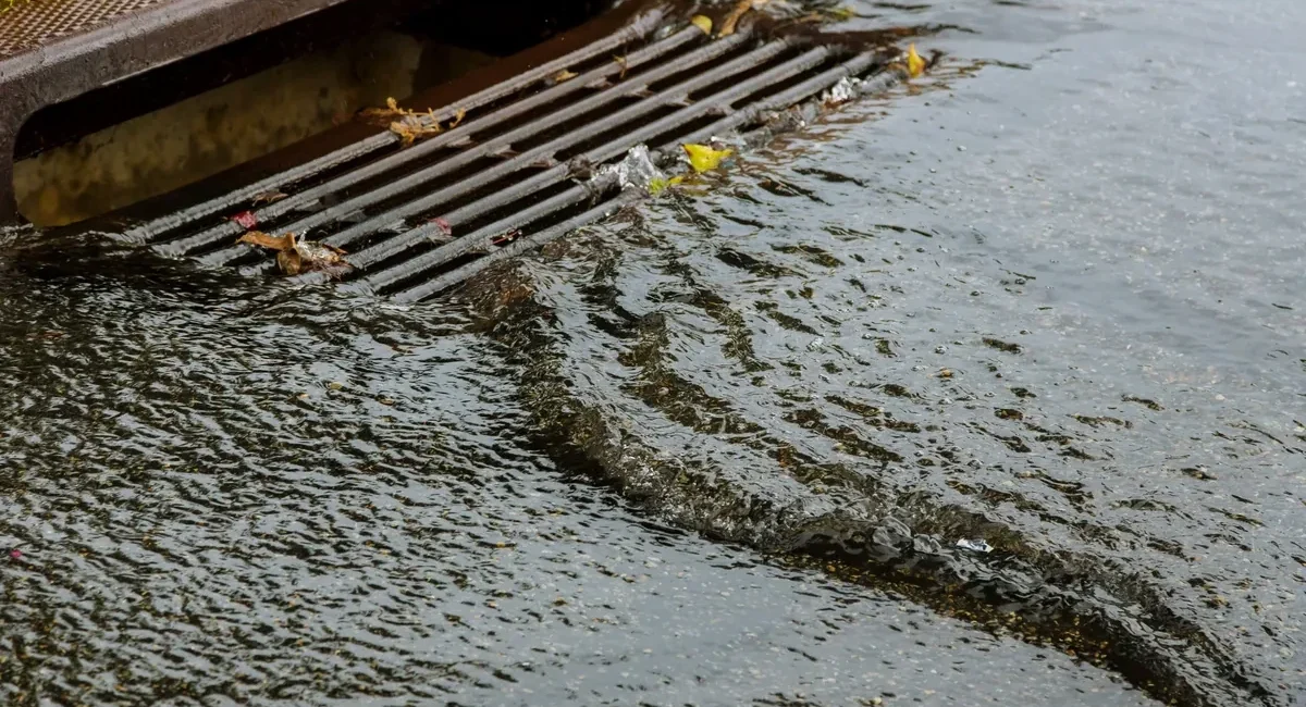La Paz Rules Out Underground Storm Drains as Too Costly