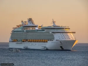 Cruise Lines Warn New Federal Tax Hike Threatens Baja Sur Ports