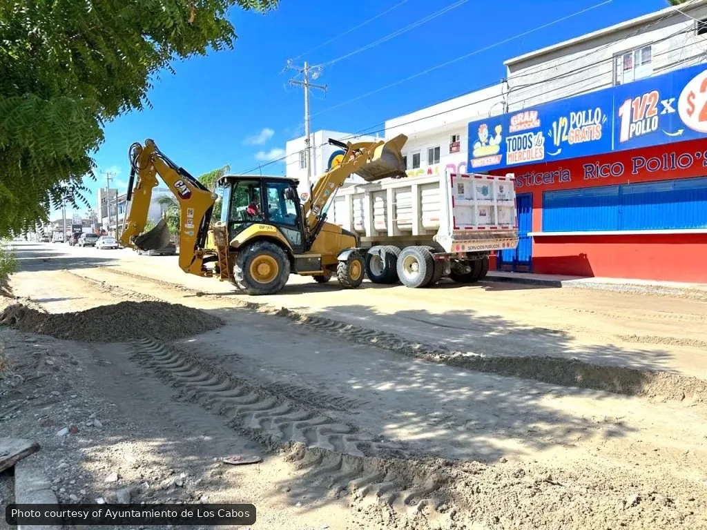 88 KM of Los Cabos Roads Cleared After Marie—Work Continues