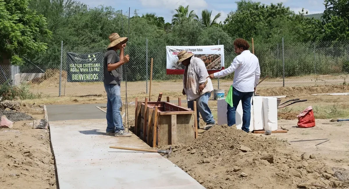 La Paz Rehabs 16 Neighborhood Parks Citywide