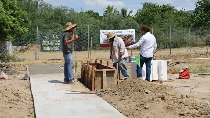 La Paz Rehabs 16 Neighborhood Parks Citywide
