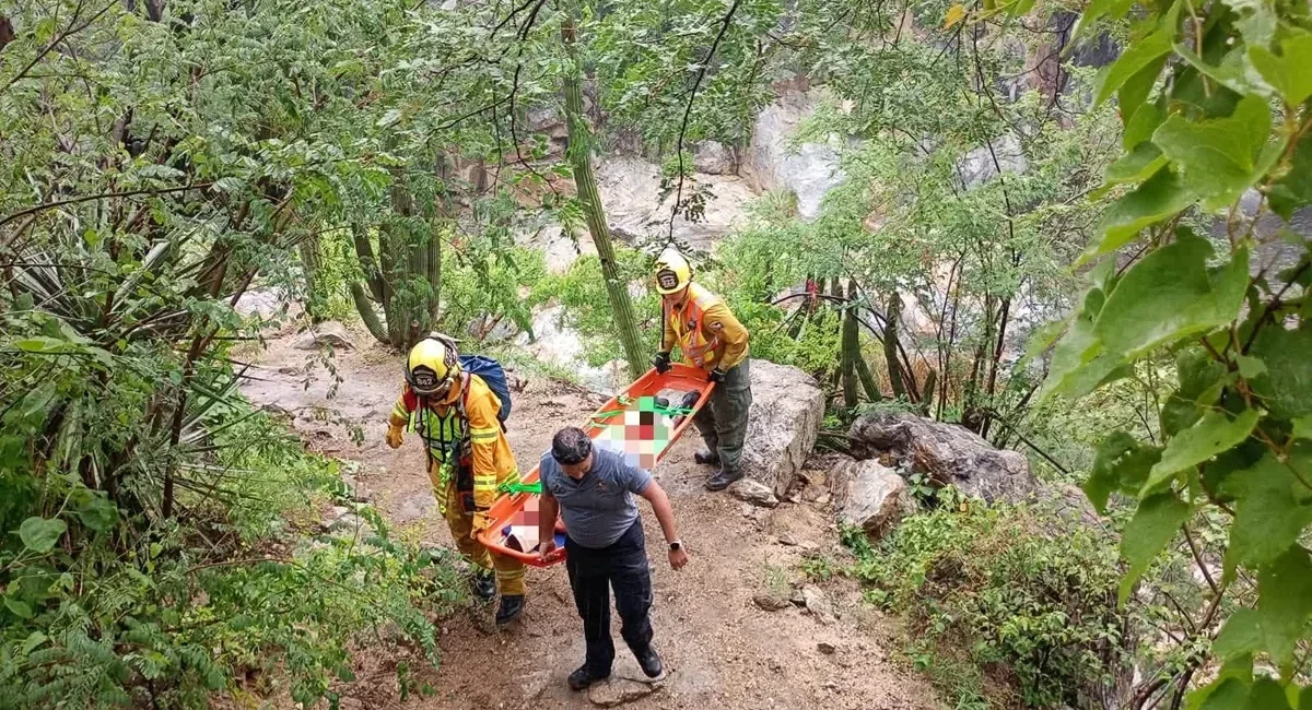 Tourist Injured in 40-Foot Fall at Sol de Mayo