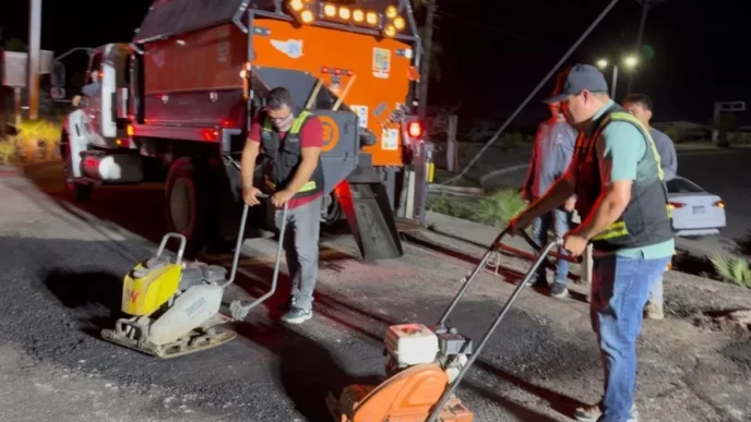 Cabo San Lucas Shifts Pothole Repairs to Nighttime
