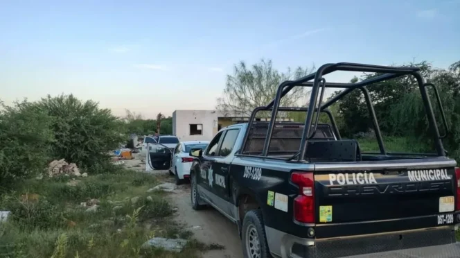 Los Cabos Impounds Vehicles Dumping Waste in Arroyo